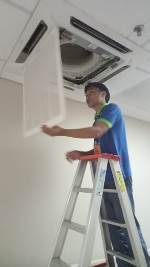 Ceiling cassette unit service and maintenance, photo 7