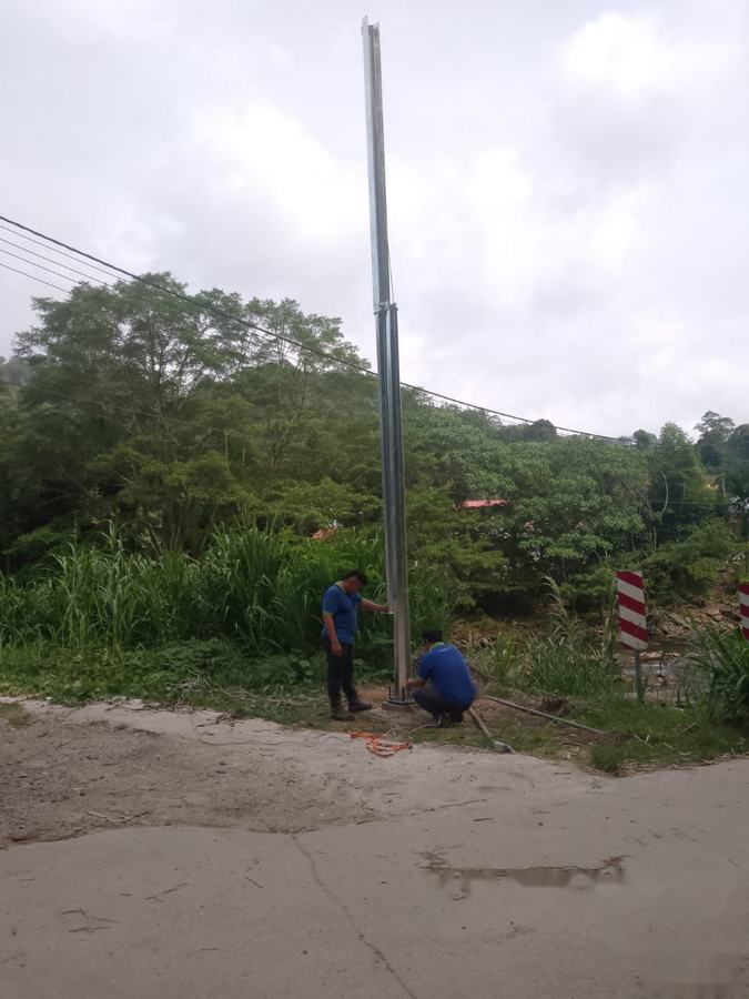 Solar lighting and flood warning system, photo 3